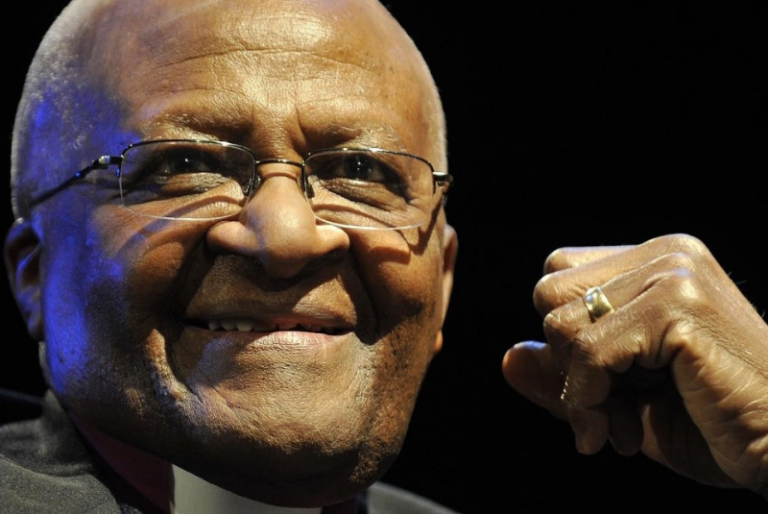 Muere Desmond Tutu, arzobispo emérito sudafricano