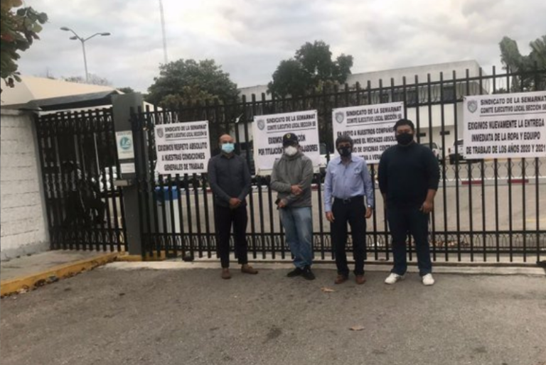 Trabajadores de Semarnat inician paro laboral en Mérida
