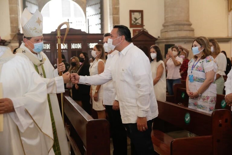 Conmemoran 480 Aniversario de Mérida con celebración eucarística en la Catedral de San Ildefonso