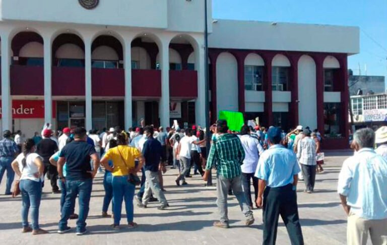 Habitantes de Nacajuca protestan contra la imposición de delegados en Tabasco