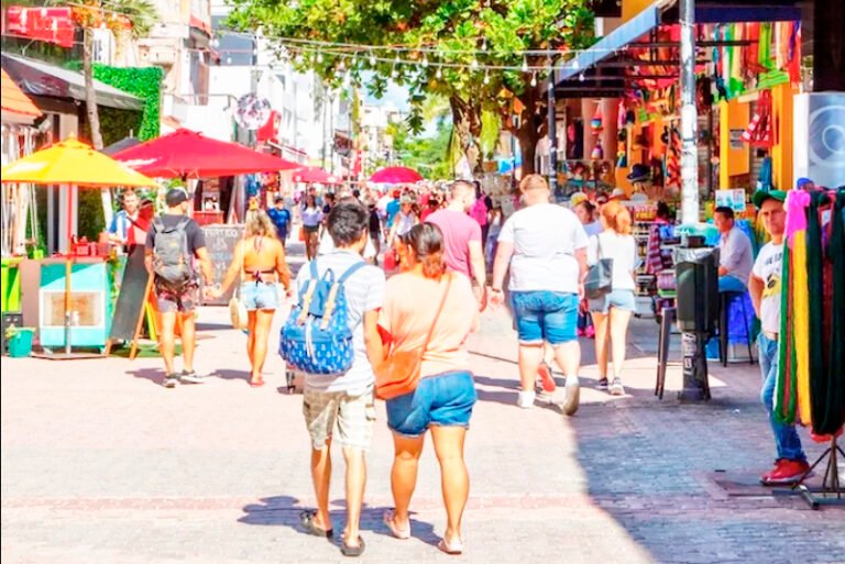 Cancún celebra 52 aniversario con eventos deportivos y culturales