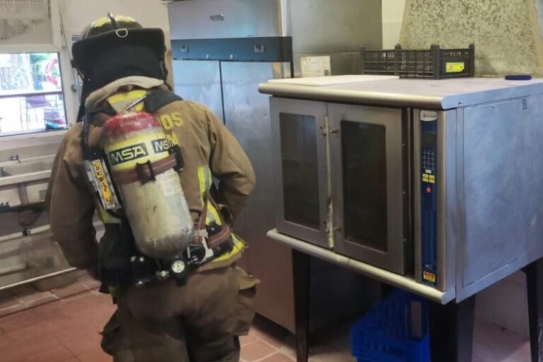 Dos personas resultaron heridas a causa de un incendio en el  Hotel Selina de Cancún