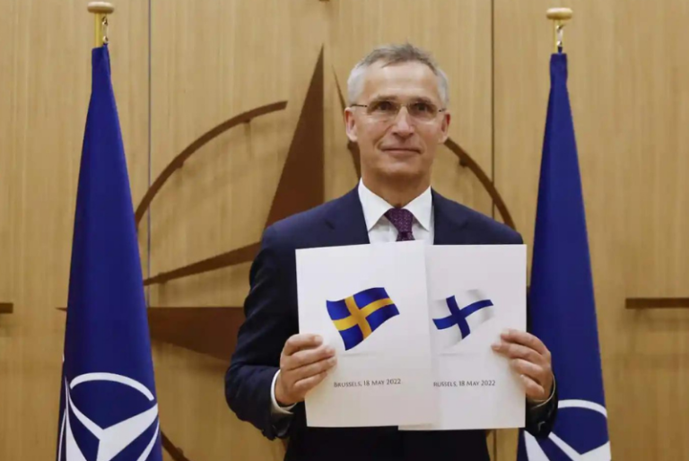 Finlandia y Suecia solicitan oficialmente su entrada en la OTAN