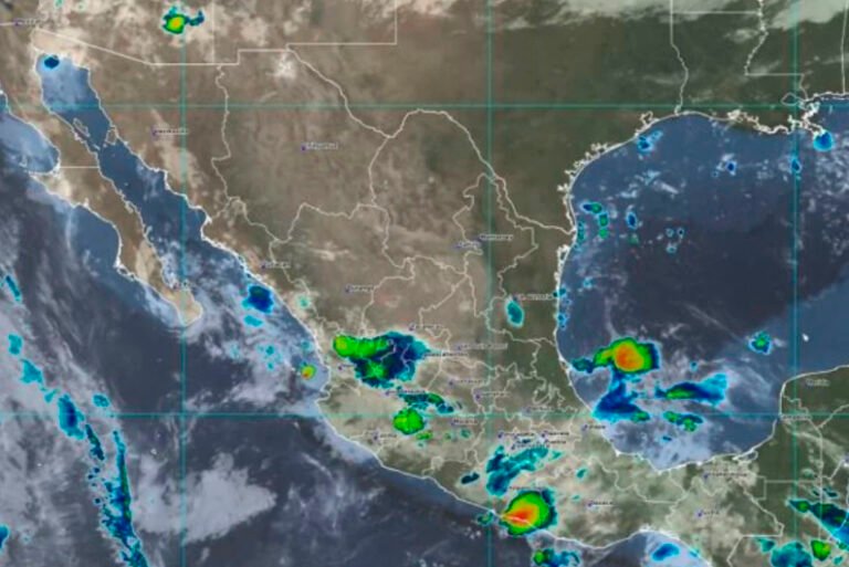 Huracán Frank se debilita a tormenta tropical y aleja de costas nacionales