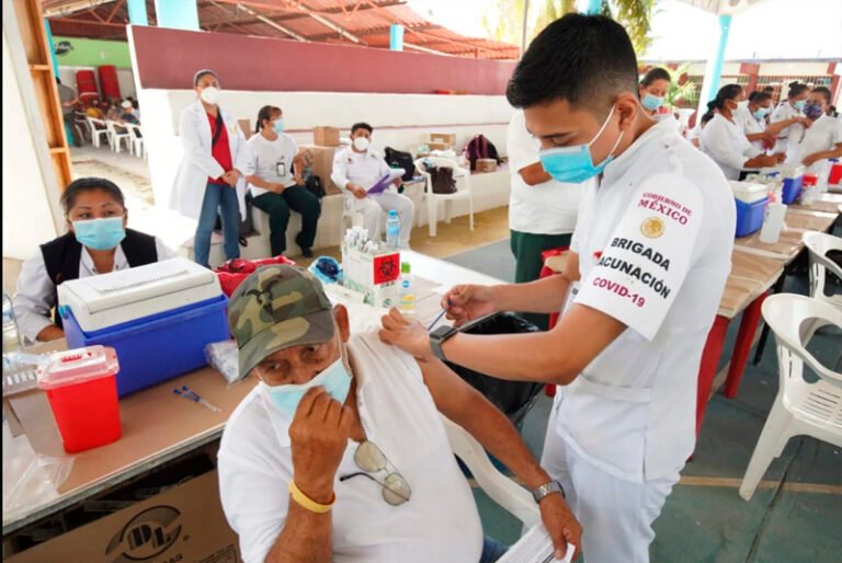 IMSS concluye mega jornada de vacunación contra COVID-19 en Quintana Roo