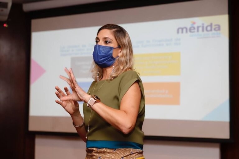Servidores públicos de Mérida, Yucatán, rinden su declaración anual