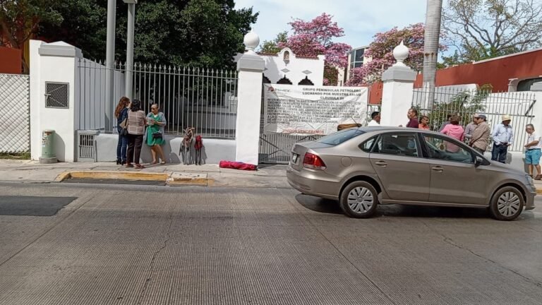 Pemex deja sin derecho a la salud a más de 13 mil jubilados