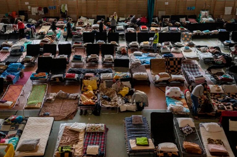 Caen 10 pederastas en Polonia que ofrecían “ayuda humanitaria” a refugiados ucranianos