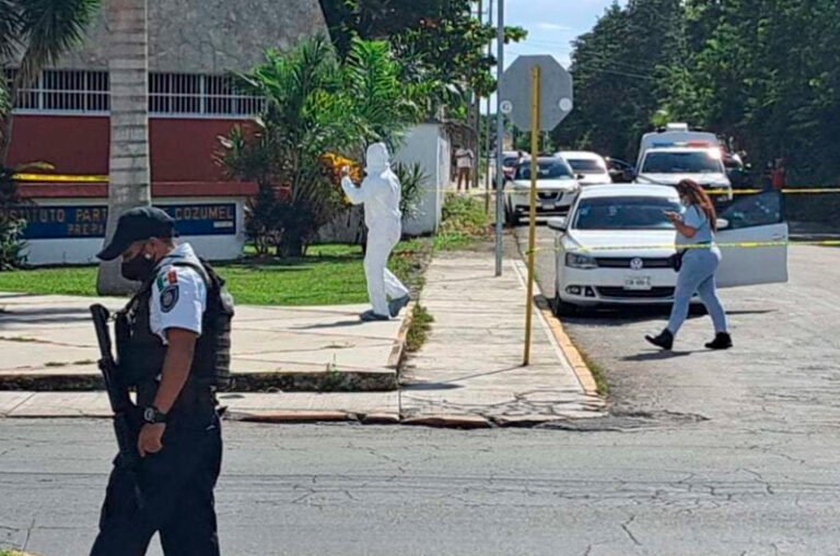 Matan a un hombre afuera de una escuela en Cozumel