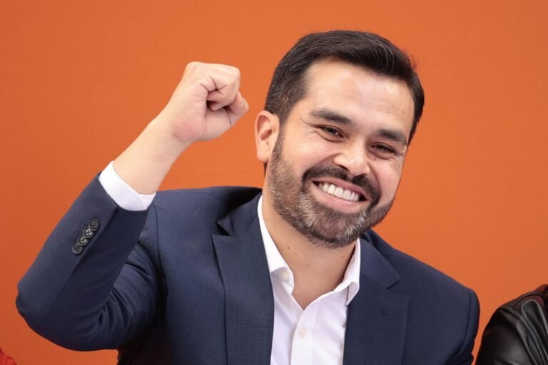 Jorge Álvarez Máynez se inscribe como único precandidato de Movimiento Ciudadano a la Presidencia